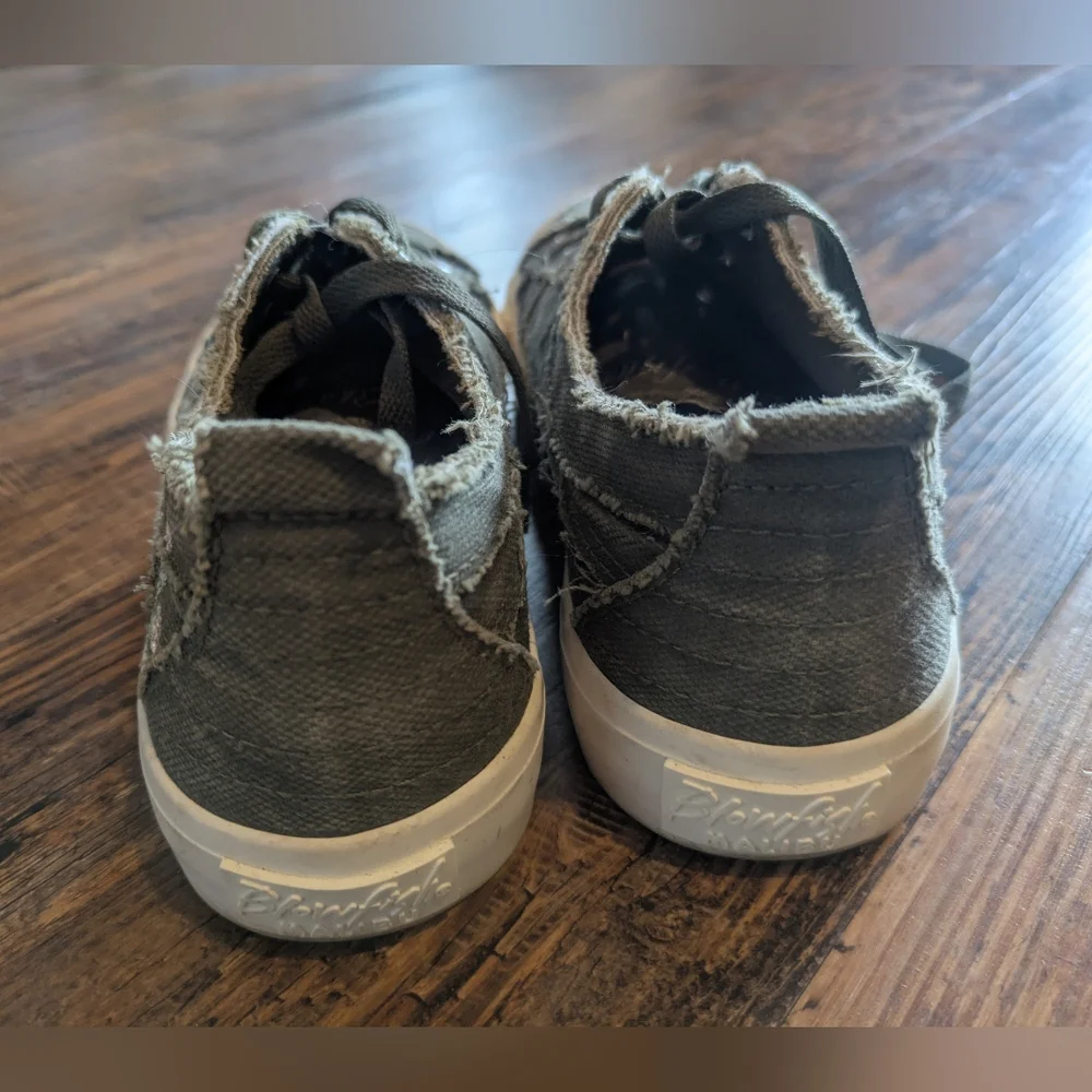 Floral Canvas Sneakers - Picture 4 of 5